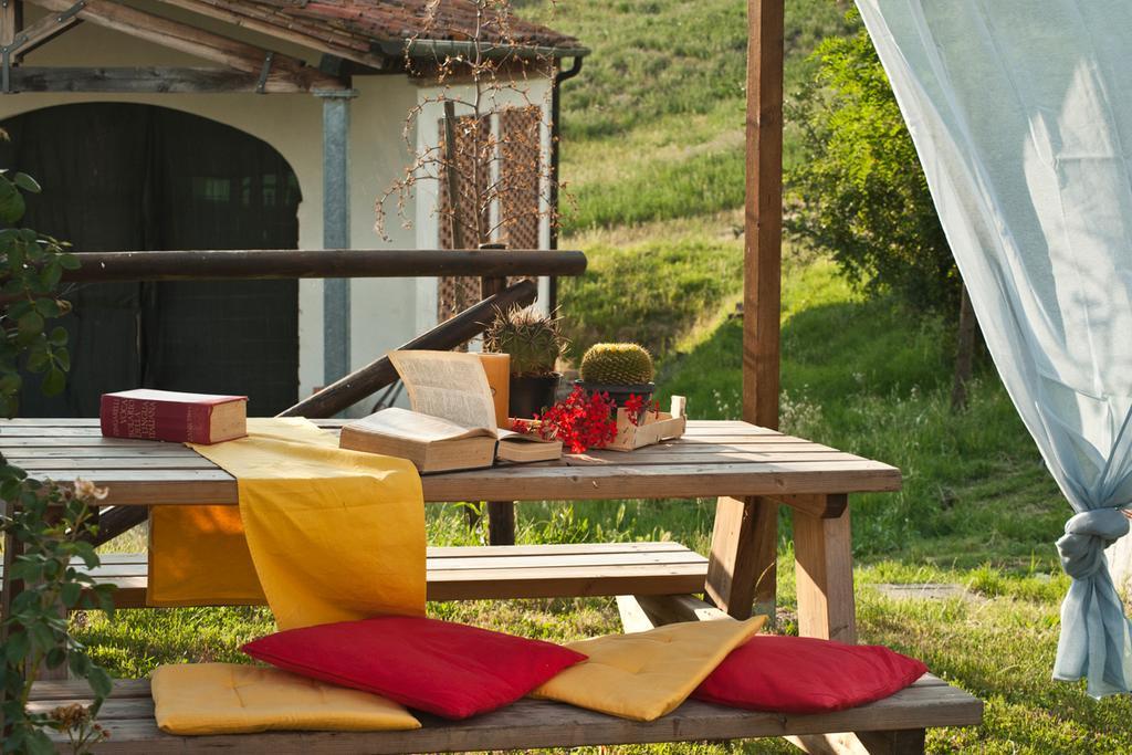 Agriturismo Podere Campaini Volterra Exterior photo