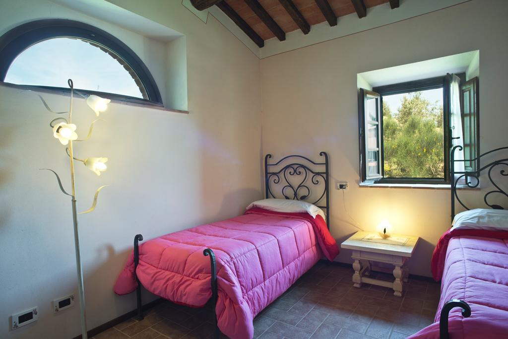 Agriturismo Podere Campaini Volterra Exterior photo